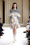 Vestido mini de Giambattista Valli otoño/invierno 2017/2018 en la Paris Fashion Week