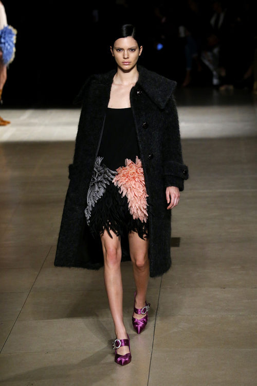 Kendall Jenner en el desfile de Miu Miu otoño/invierno 2017/2018 en la Paris Fashion Week