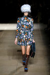 Vestido mini de Miu Miu otoño/invierno 2017/2018 en la Paris Fashion Week