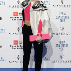 Fiona Ferrer con un look original en la presentación de la Feria de San Isidro 2017