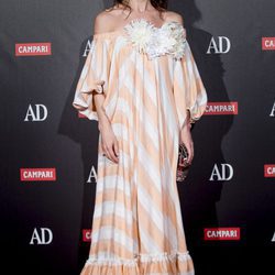 Raquel Sánchez Silva con un vestido de rayas en los Premios AD 2017