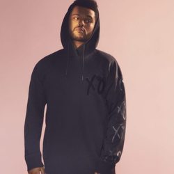 The Weeknd con una sudadera de H&M primavera/verano 2017
