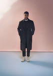 The Weeknd con un abrigo de paño de H&M primavera/verano 2017