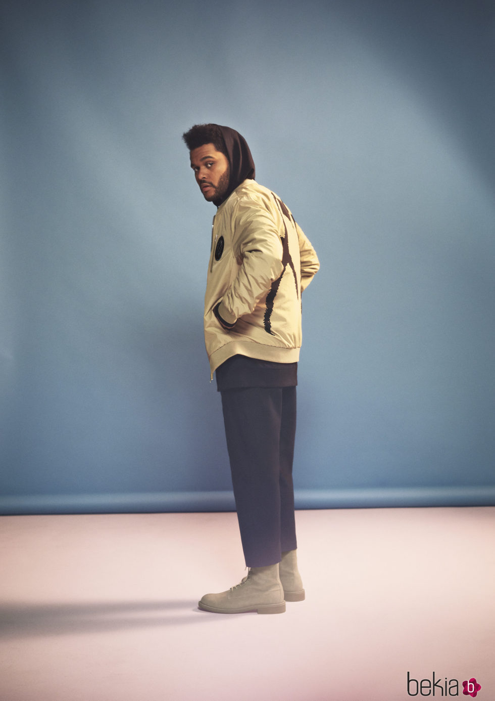 The Weeknd con unos pantalones de sastre de H&M primavera/verano 2017