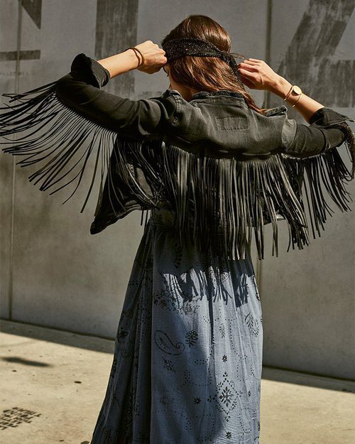Chaqueta negra con flecos de Replay primavera/verano 2017