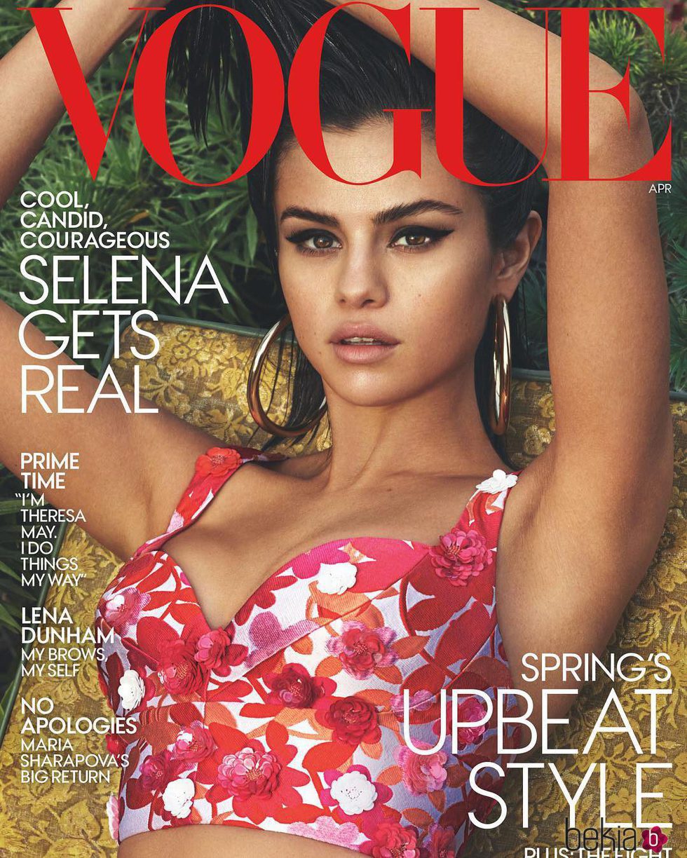 Selena Gomez en la portada de abril de Vogue USA