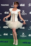 Sara Escudero con un look blanco y nude en los Premios Cadena Dial 2017