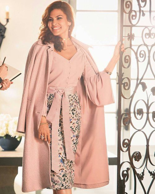 Eva Mendes con una falda floral de su propia colección primavera/verano 2017 con NY&C