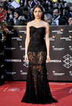 Hiba Abouk con un vestido de encaje en la gala de clausura del Festival de Cine de Málaga