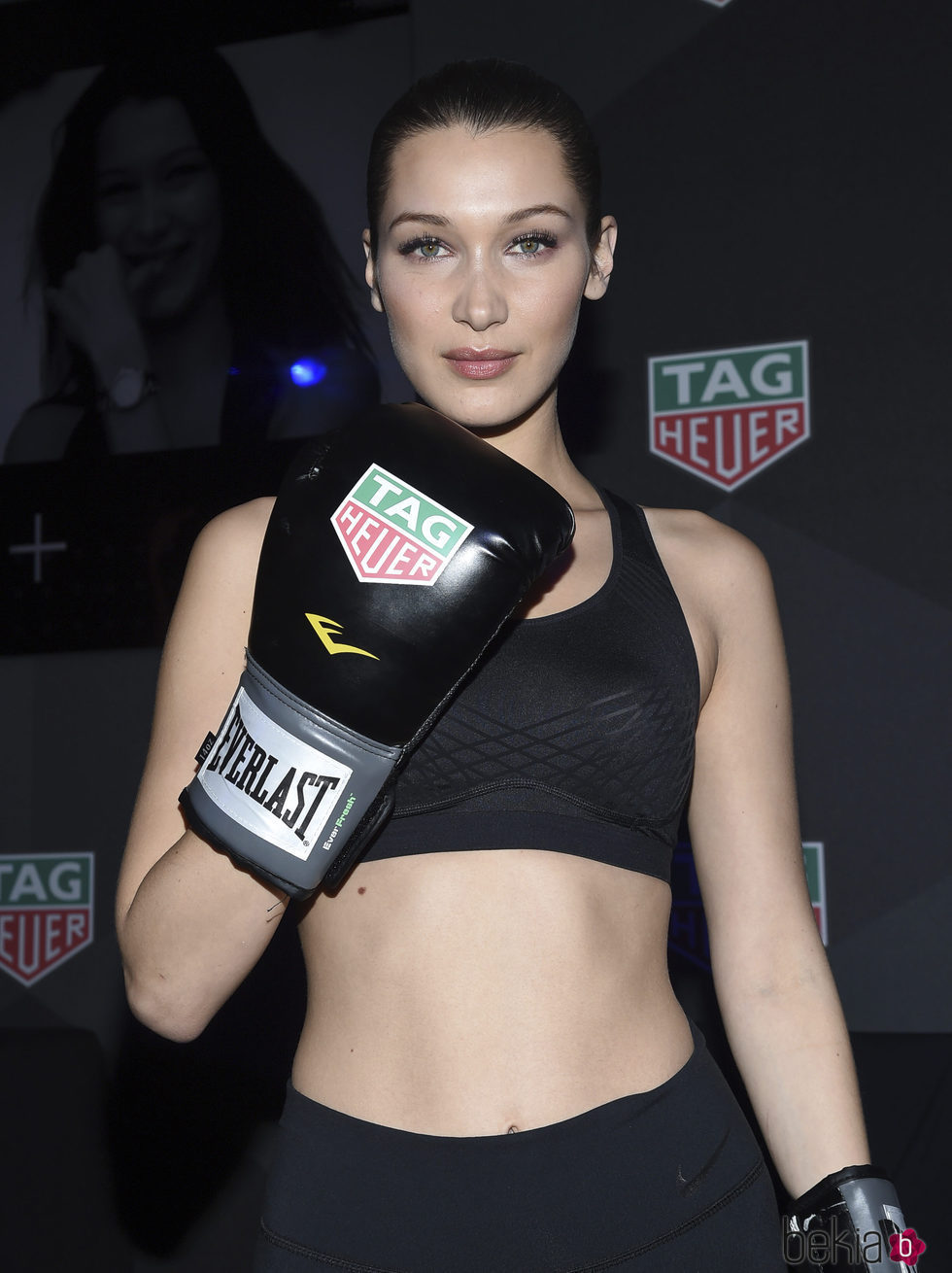 Bella Hadid en el evento de su presentación como embajadora de TAG Heuer