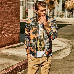 Chaqueta de camuflaje de Replay primavera/verano 2017