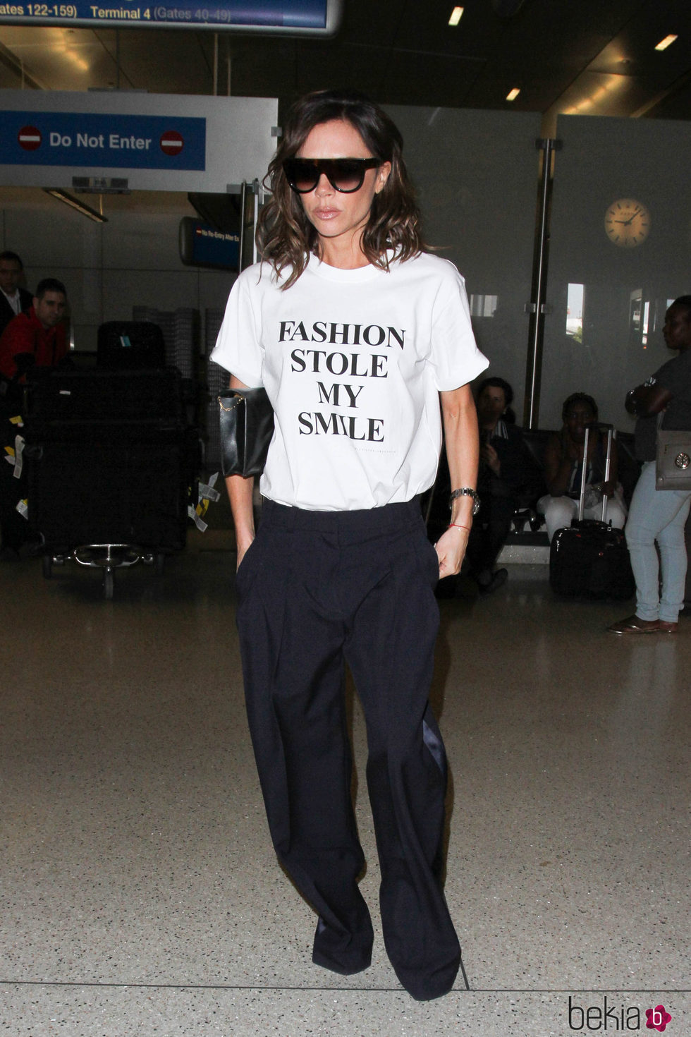 Victoria Beckham con una camiseta de su propia firma en Los Ángeles