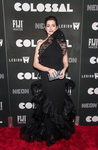 Anne Hathaway con un vestido negro en la premiere de 'Colossal' en Nueva York