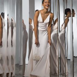Vestido de novia con escote profundo de Asos primavera/verano 2017
