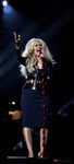 Christina Aguilera con una falda tubo muy ceñida