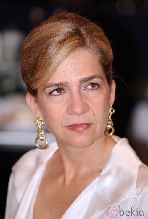 Los pendientes largos de la Infanta Cristina
