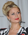 Los pendientes largos de Paris Hilton
