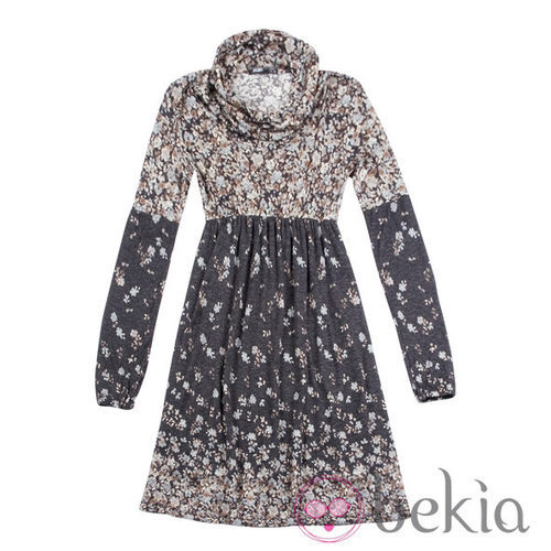 Vestido de lana con cuello vuelto de la colección otoño/invierno 2011-2012 de Jocavi
