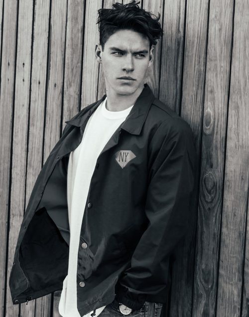 Tyler Clinton para el lookbook de la agencia IMG