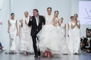 El diseñador Hannibal Laguna en el desfile de su firma en la Madrid Bridal Week 2017