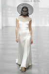 Vestido de novia de seda de Juanjo Oliva en la Madrid Bridal Week 2017