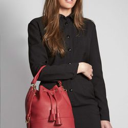 Bolso 'Bolero' en color rojo intenso de la firma solidaria Miemana