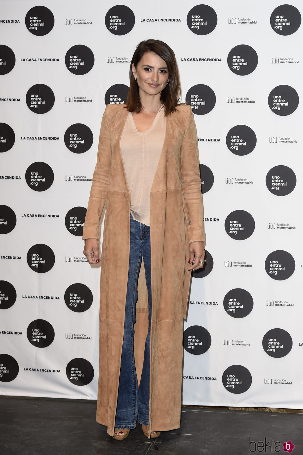 Penélope Cruz con un look bohemio en la entrega de la IV Beca del Colectivo