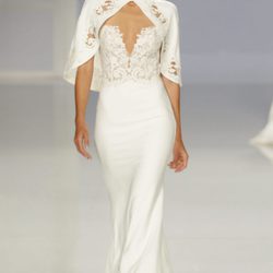 Rocío Crusset en la pasarela de Rosa Clará colección 2018 sobre la Barcelona Bridal Week