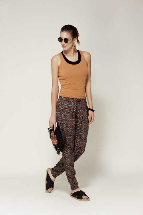 Pantalón ligero estampado de la primavera/verano 2017 de Esmara by Lidl