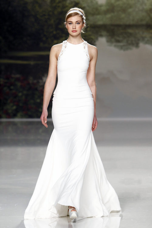 Vestido de novia sencillo de St. Patrick colección 2018 en la Barcelona Bridal Week