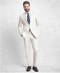 Traje chaqueta de color beige de la colección Golden Fleede primavera/verano 2017 para Brooks Brothers
