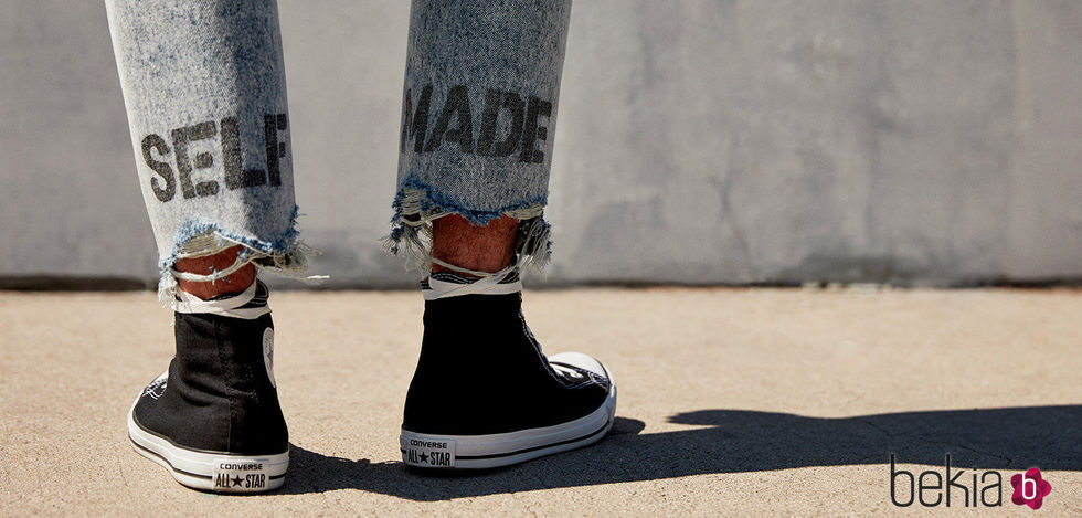 Zapatillas de la colección primavera/verano 2017 de Bershka con Converse