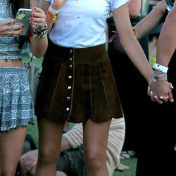 Olivia Culpo con un look boho-chic en el festival Coachella 2017