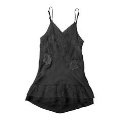 Vestido negro con encaje de la primera colección de The Kids Supply