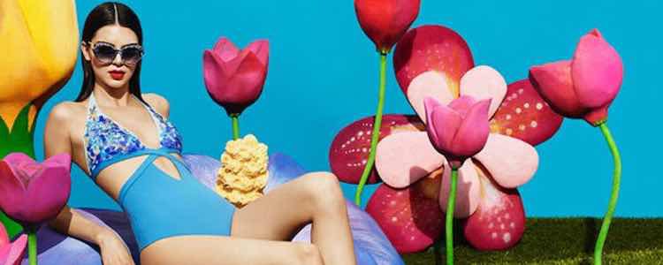 Kendall Jenner con un bañador bordado  para la nueva colección de La Perla