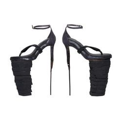 Havaianas de Alta Costura diseñadas por Naomi Campbell