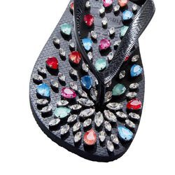 Havaianas de Alta Costura diseñadas por Swarovski