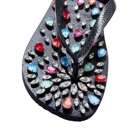 Havaianas de Alta Costura diseñadas por Swarovski
