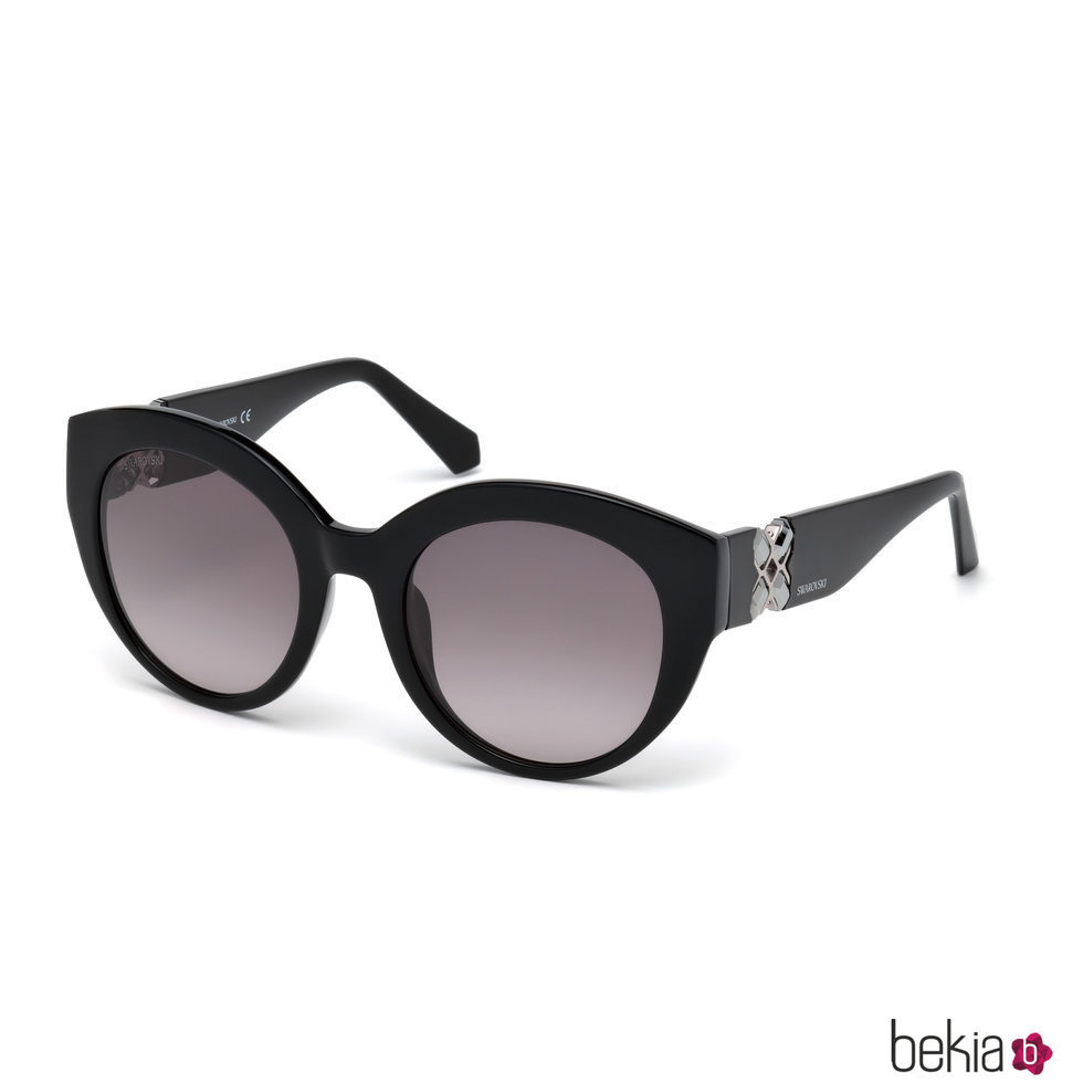 Modelo SK0140 01B de la colección Swarovski Eyewear Primavera/Verano 2017