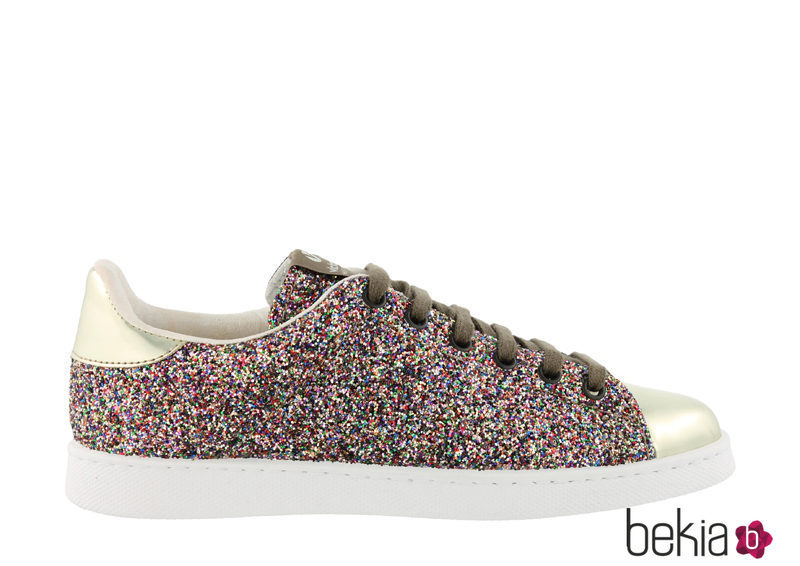 Zapatillas de glitter multicolor de Victoria primavera/verano 2017