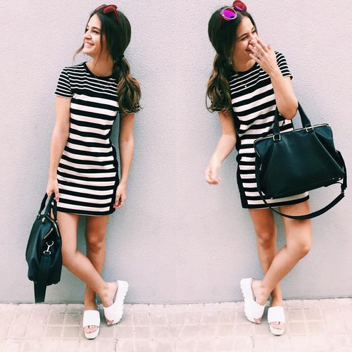 Posado de Laura Escanes con un vestido en las redes sociales