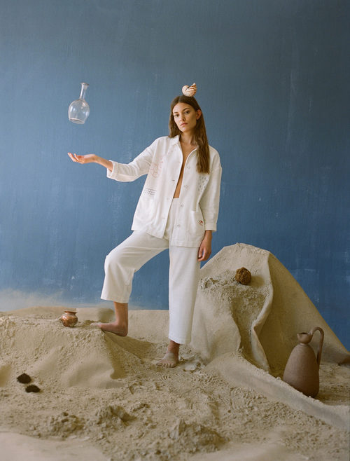 Conjunto blanco de la colección limitada de Nice Things 2017