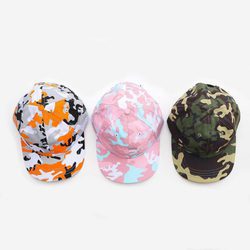 Gorras de la nueva colección de camuflaje de Kylie Jenner