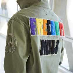 Chaqueta militar con detalle de letras de la colección 'Rebels & Heroes' Otoño/Invierno 2017/2018 de Replay