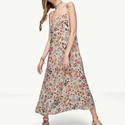 Vestido con espalda descubierta de la colección en edición limitada de Stradivarius para Verano 2017