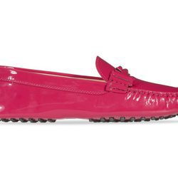 Zapato de charol rojo de la colección 'Gommino' de Tod's para verano 2017