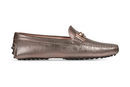 Zapato de color cobre metalizado de la colección 'Gommino' de Tod's para verano 2017