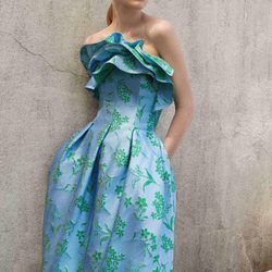 Vestido con volantes  de la Colección Resort 2018 de Carolina Herrera