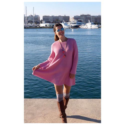 Malena Costa apuesta por el rosa