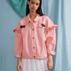 Cazadora denim rosa de la colección de Hello Kitty para Lazy Oaf